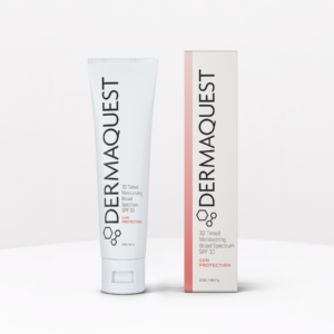 DermaQuest 3D Tinted Moisturizing Broad Spectrum SPF30 z opakowaniem