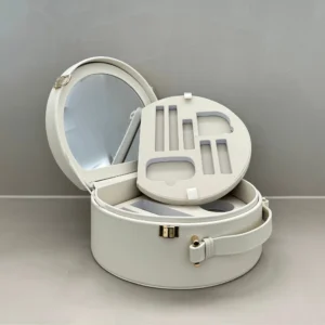 Dermomedica  Elegancki kuferek Color Care Elegancki, beżowy kuferek Dermomedica