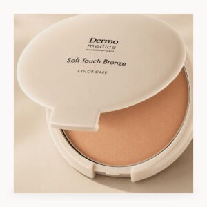 5529-dermomedica-cosmeceuticals-soft-touch-bronze-148-g-pielegnacyjny-bronz-02-detail Pielęgnacyjny bronzer do twarzy 14,8 g – Soft Touch Bronze - detal produktu